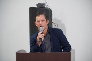 Vereador cobra melhorias e reforça fiscalização do Executivo