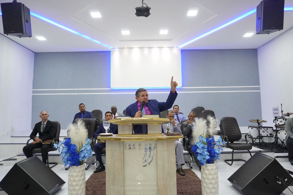 Culto celebra eleição de vereador Izaqueu em Boa Esperança