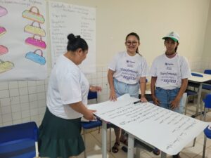 Moradoras da Água Limpa iniciam curso para melhor empreender
