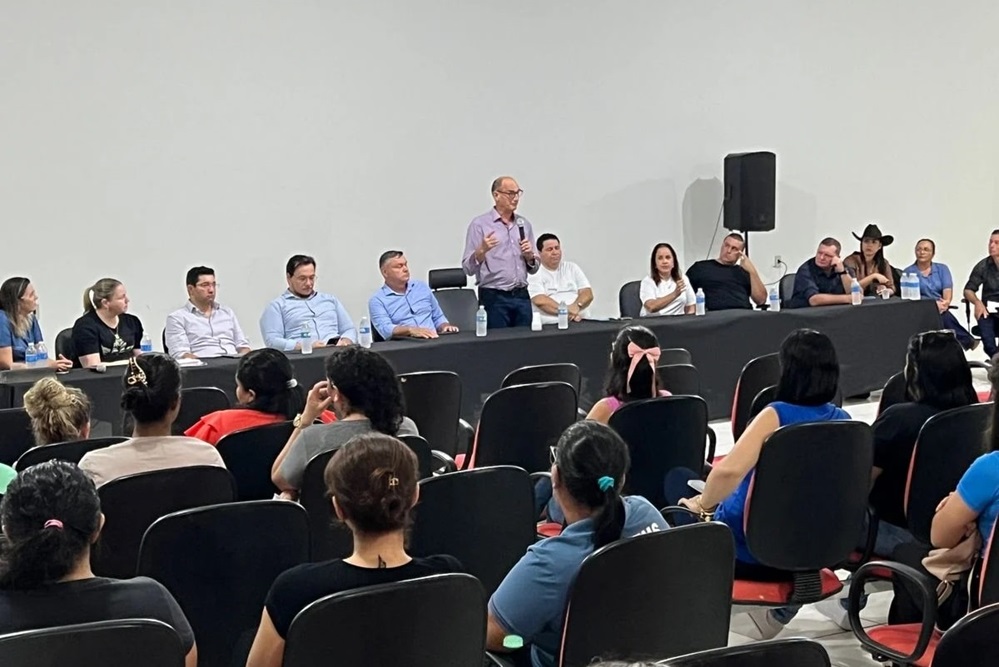 Servidores de Boa Esperança discutem futuro com o Sinsems