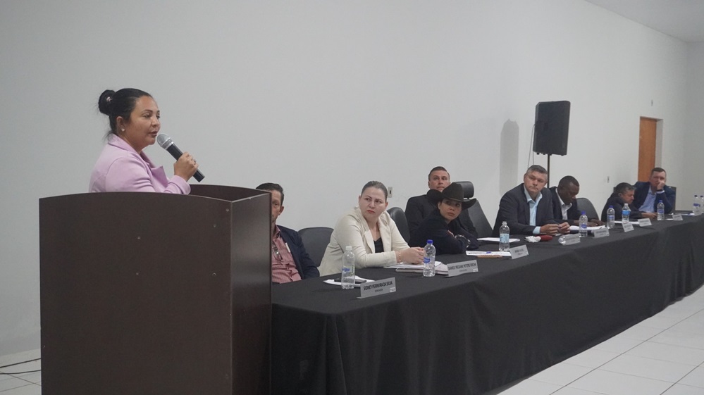 Vereadora Joana denuncia abandono e gera embate na Câmara