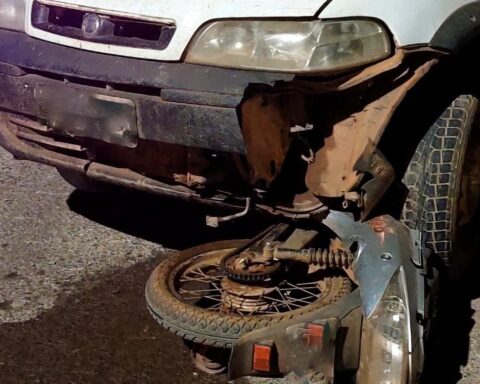 Acidente entre moto e carro assusta moradores em Boa Esperança