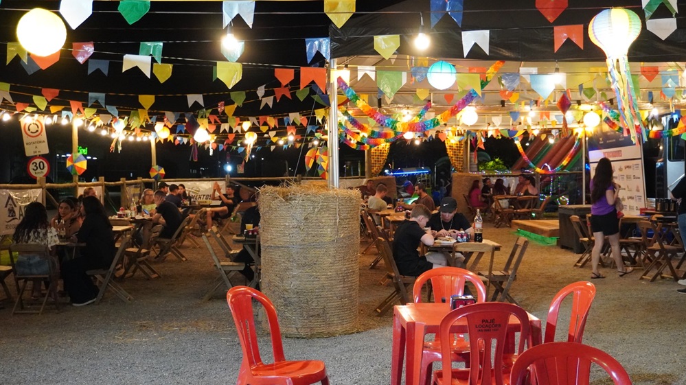 Crônica de uma noite de festa que parecia não ter fim…
