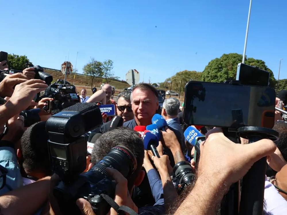 Tornozeleira em Bolsonaro repercute entre políticos de MT