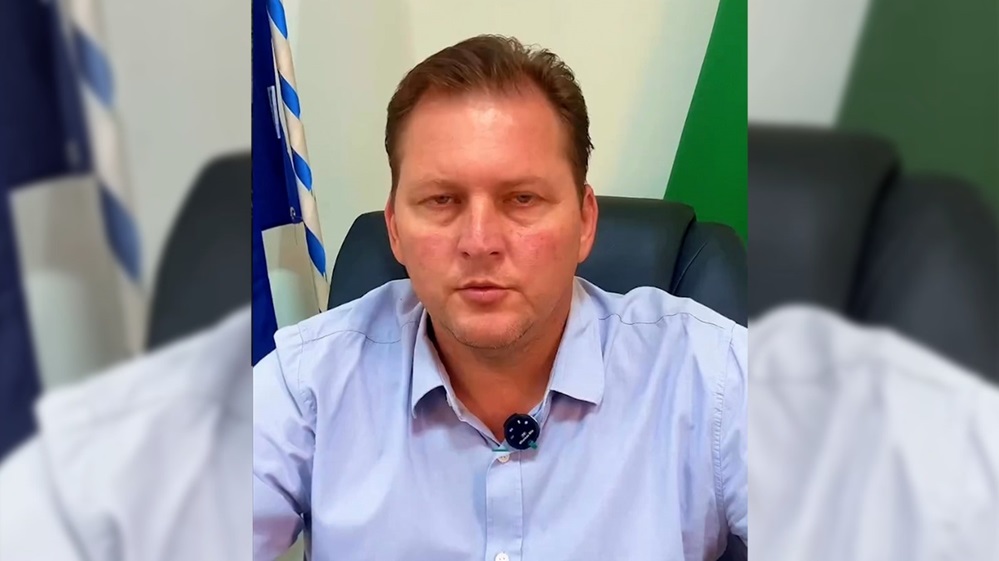 Calebe fala de cobranças e anuncia posto de apoio dos Correios