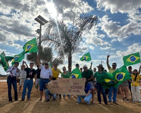 Manifestação em Boa Esperança do Norte apoia Bolsonaro