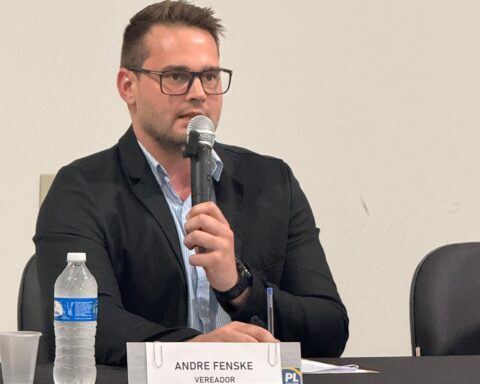 Fenske retorna à Câmara com foco no povo e independência