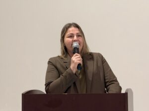 Vereadora cobra transparência da gestão Calebe sobre audiência