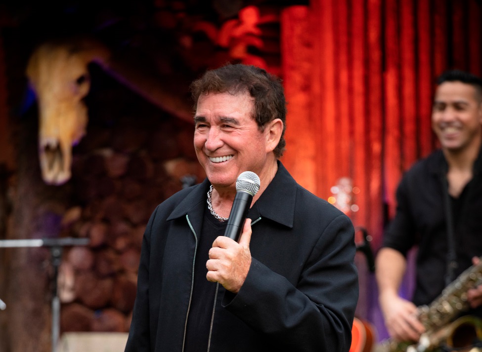 Amado Batista vai cantar nos 26 anos de Santa Rita do Trivelato