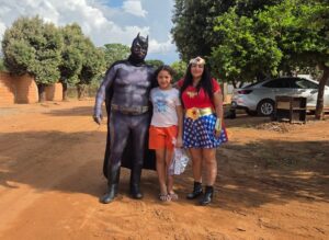 Ação social leva alegria às crianças da Água Limpa