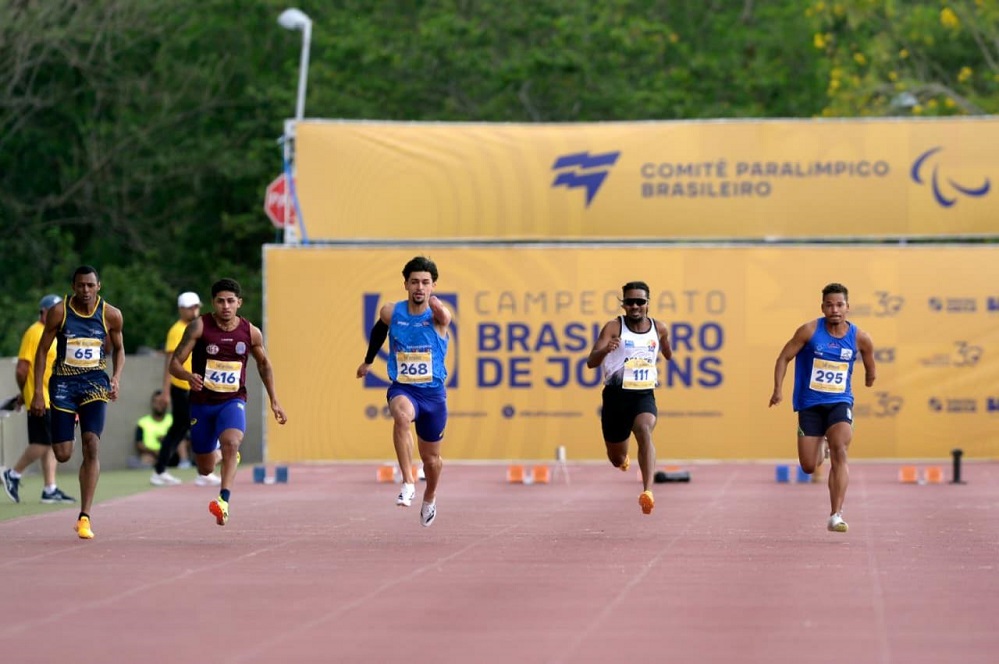 Atleta de Sorriso conquista duas pratas no atletismo paralímpico