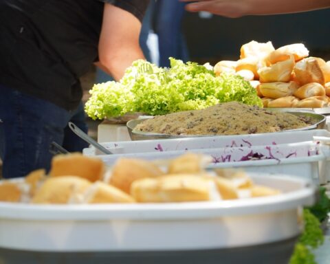 Almoço beneficente no Piratininga ajudará Euzeni em tratamento contra o câncer