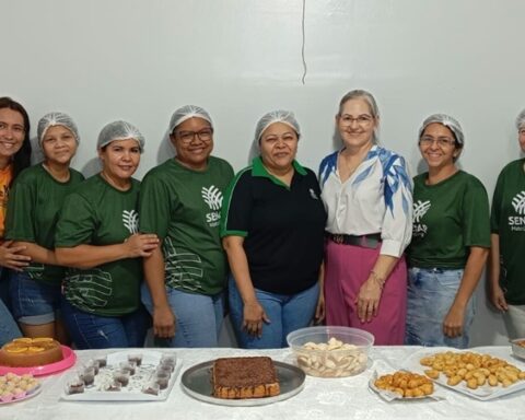 Curso ensina mulheres de Trivelato a ganhar com comida saudável