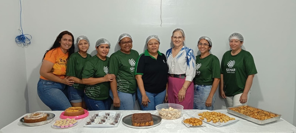 Curso ensina mulheres de Trivelato a ganhar com comida saudável