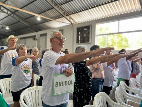 Olimpíadas da Pessoa Idosa começam com caminhada em Sorriso