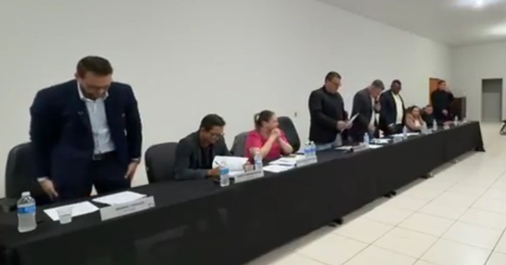 Câmara rejeita pedido de transparência sobre regularização na Água Limpa