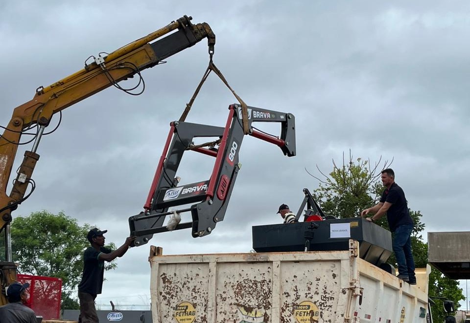 Nova Ubiratã recebe novos equipamentos para agricultura familiar