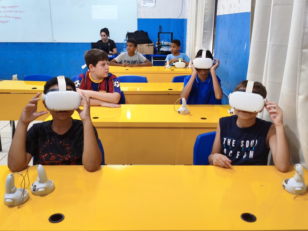 Alunos da rede municipal de Trivelato aprendem tecnologia nas férias