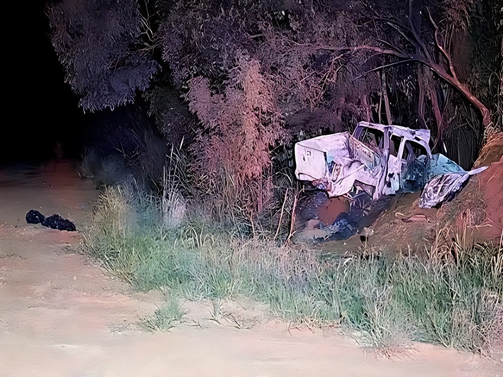 Duas pessoas morrem em caminhonete incendiada na MT-490