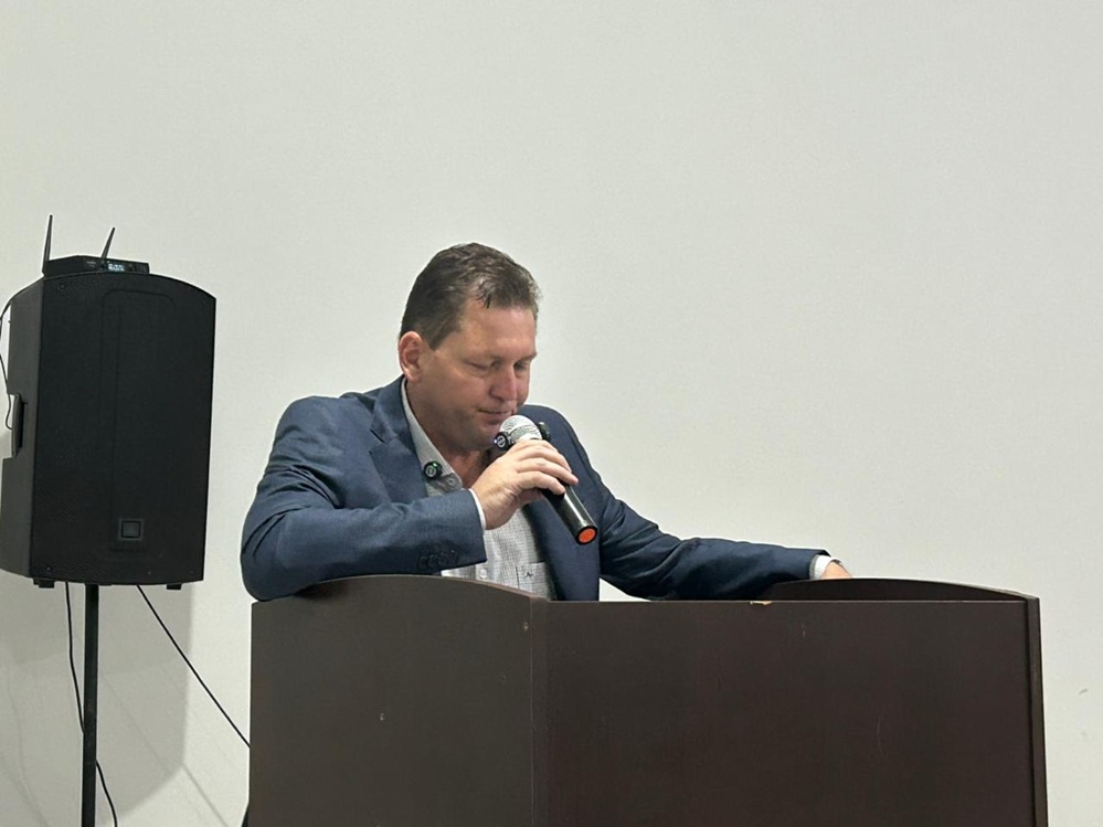 Calebe reconhece dificuldades e reforça compromisso social