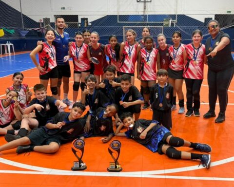 Jovens de Nova Ubiratã brilham em disputa de voleibol em Sorriso