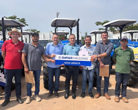 Nova Ubiratã recebe tratores para fortalecer agricultura familiar