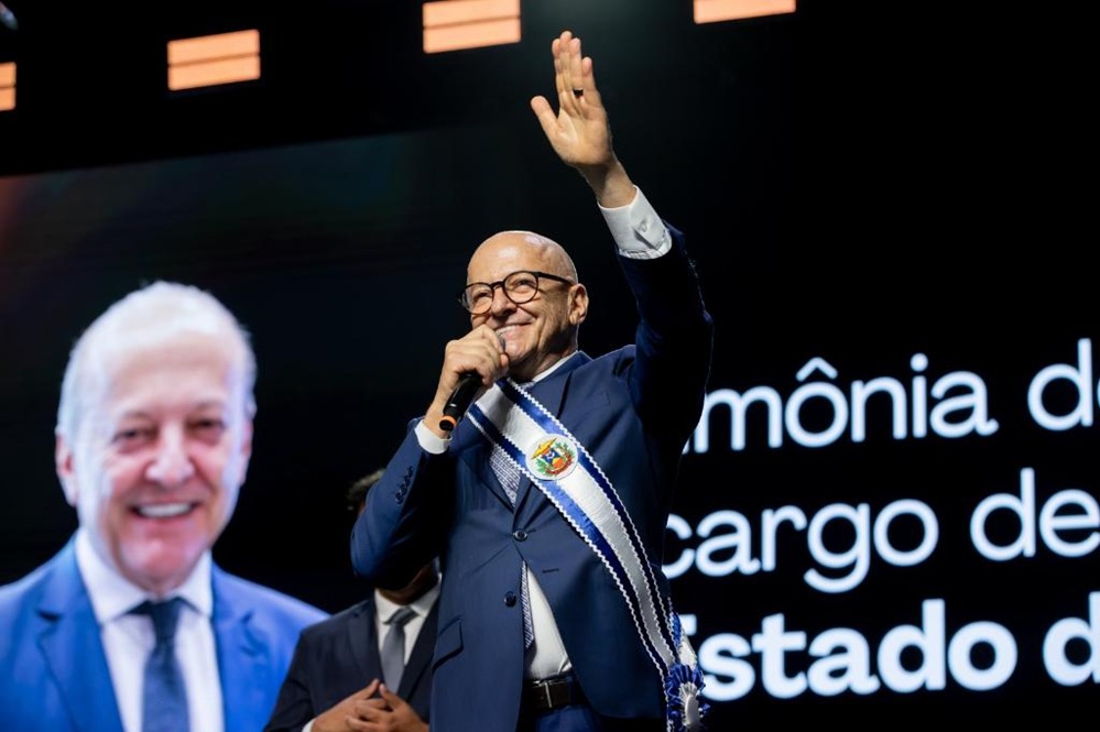 Otaviano Pivetta assume governo de Mato Grosso