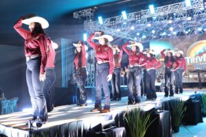 Baile da Rainha abre Rodeio Show 2026 em Trivelato