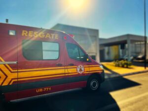 Sorriso: bombeiros resgatam criança presa entre pilares de concreto