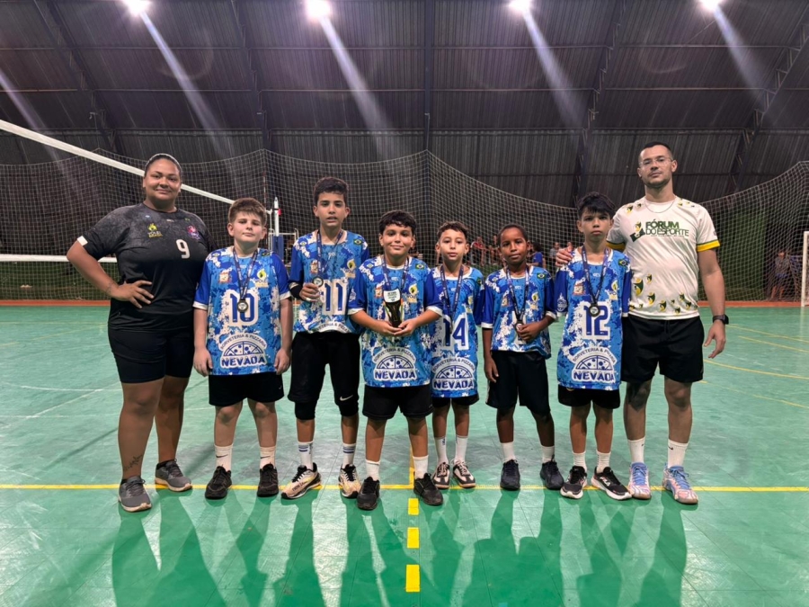 Vôlei mirim de Nova Ubiratã conquista 2º lugar no Nortão Cup