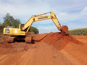Trivelato realiza obras em estrada de ligação com Boa Esperança