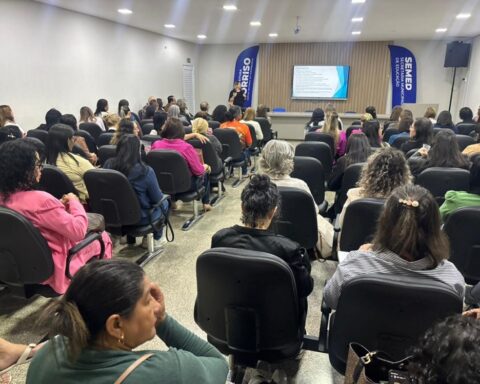 Gestores ajudam a construir Plano Municipal do Livro em Sorriso