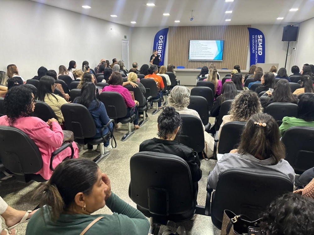 Gestores ajudam a construir Plano Municipal do Livro em Sorriso