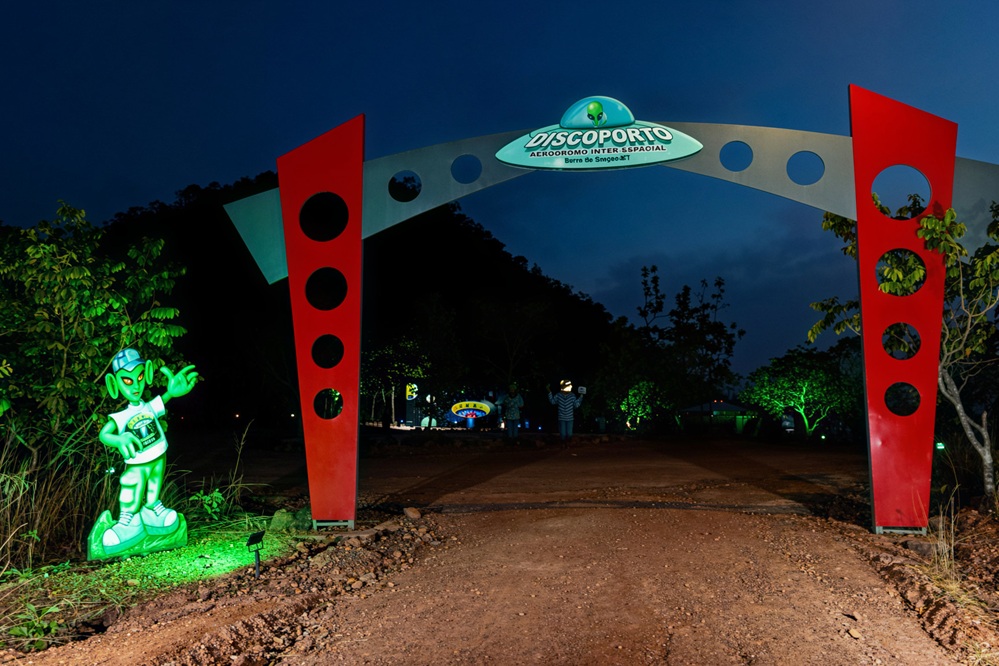 Turismo ufológico ganha força e atrai visitantes em Mato Grosso