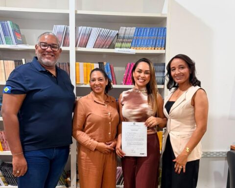 Nova Ubiratã recebe mais de 140 livros para biblioteca municipal