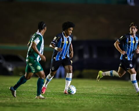 Grêmio perde para a Chapecoense em Sinop e é vaiado pela torcida