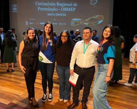 Alunas de Trivelato recebem medalhas na 20ª OBMEP