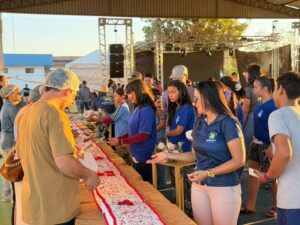 Distrito de Entre Rios celebra 17 anos com festa e shows
