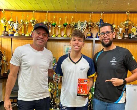 Tenista de Sorriso conquista título inédito por Mato Grosso