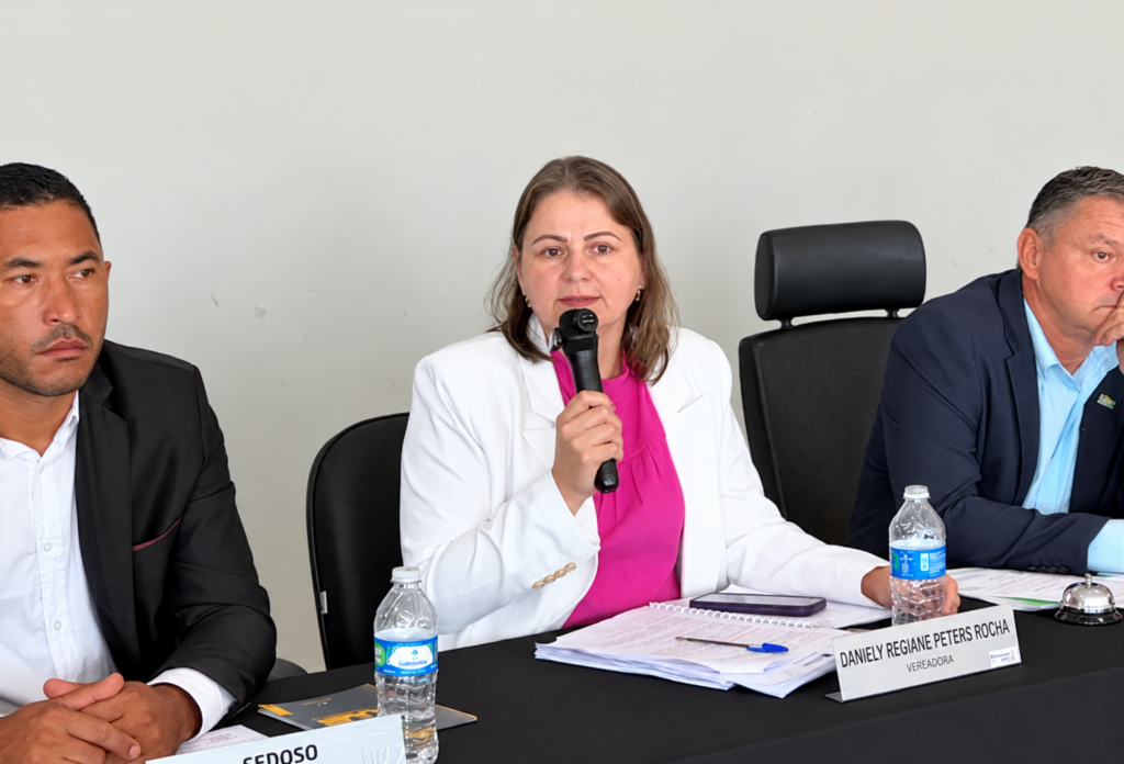 Vereadora Daniely Peters fala em sessão da Câmara de Boa Esperança do Norte
