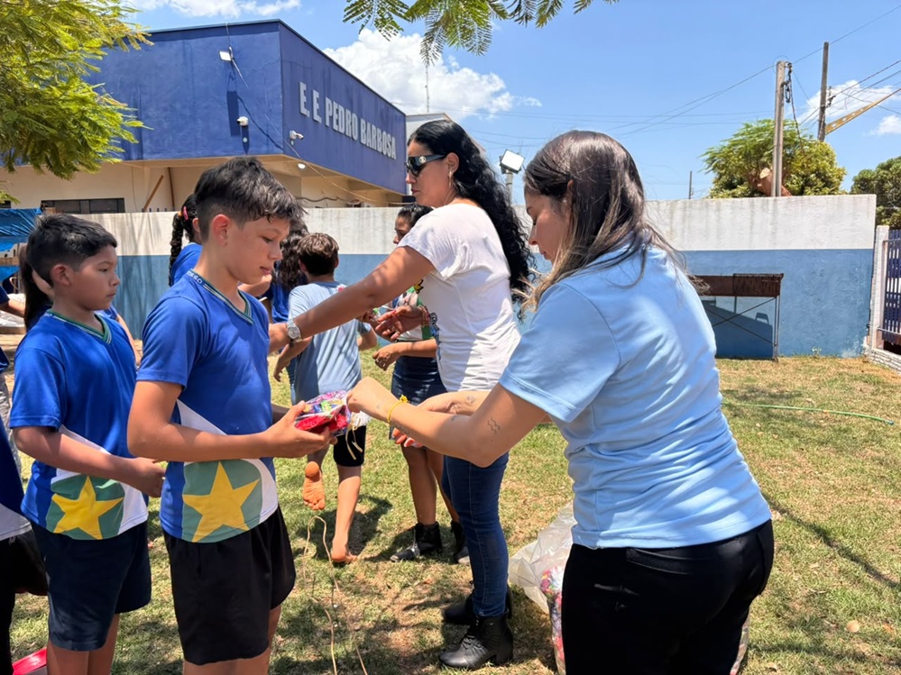 Nova Ubiratã celebra Dia das Crianças com entrega de doces